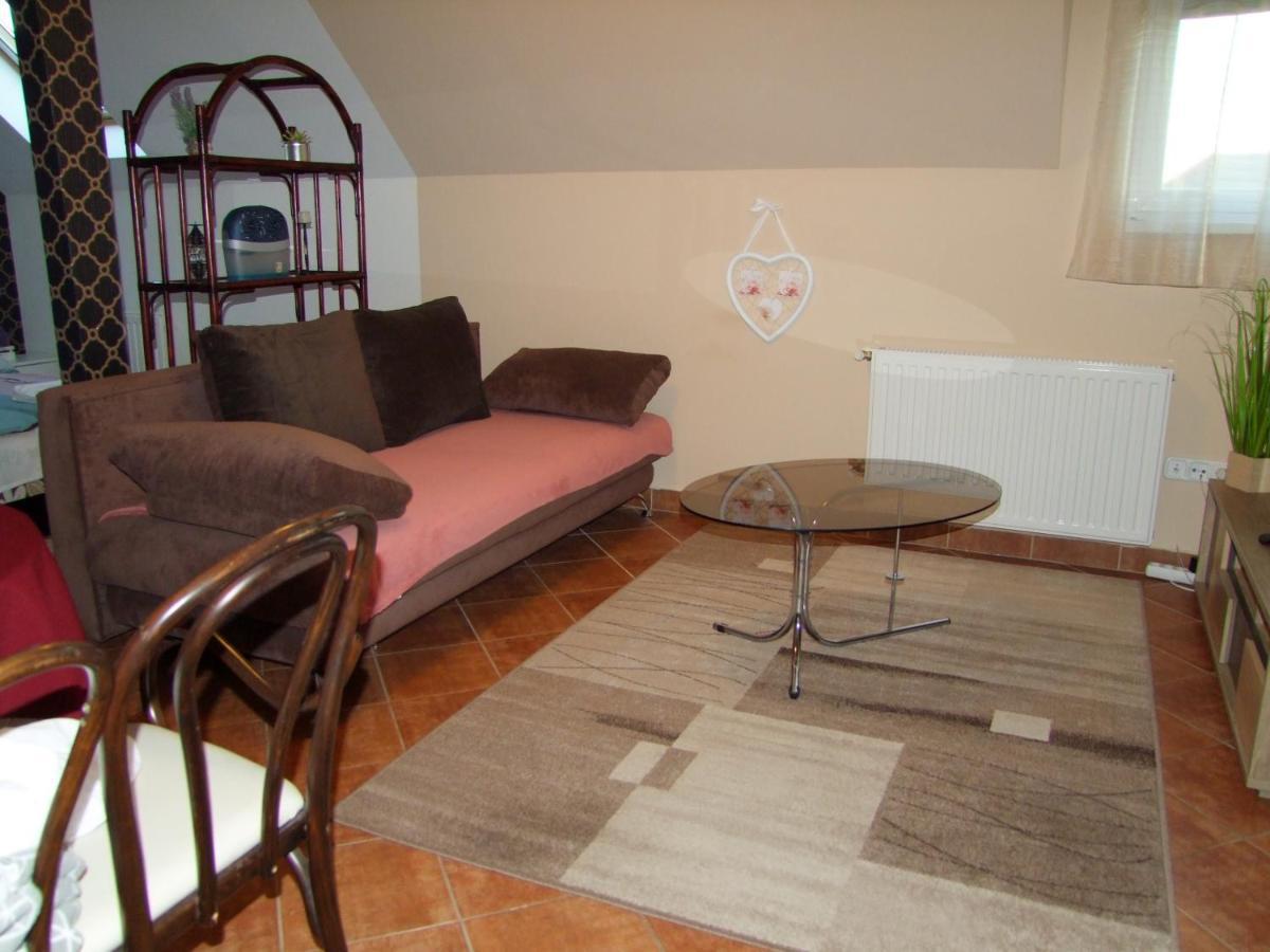 Greta Apartman Hajduszoboszlo Exterior foto