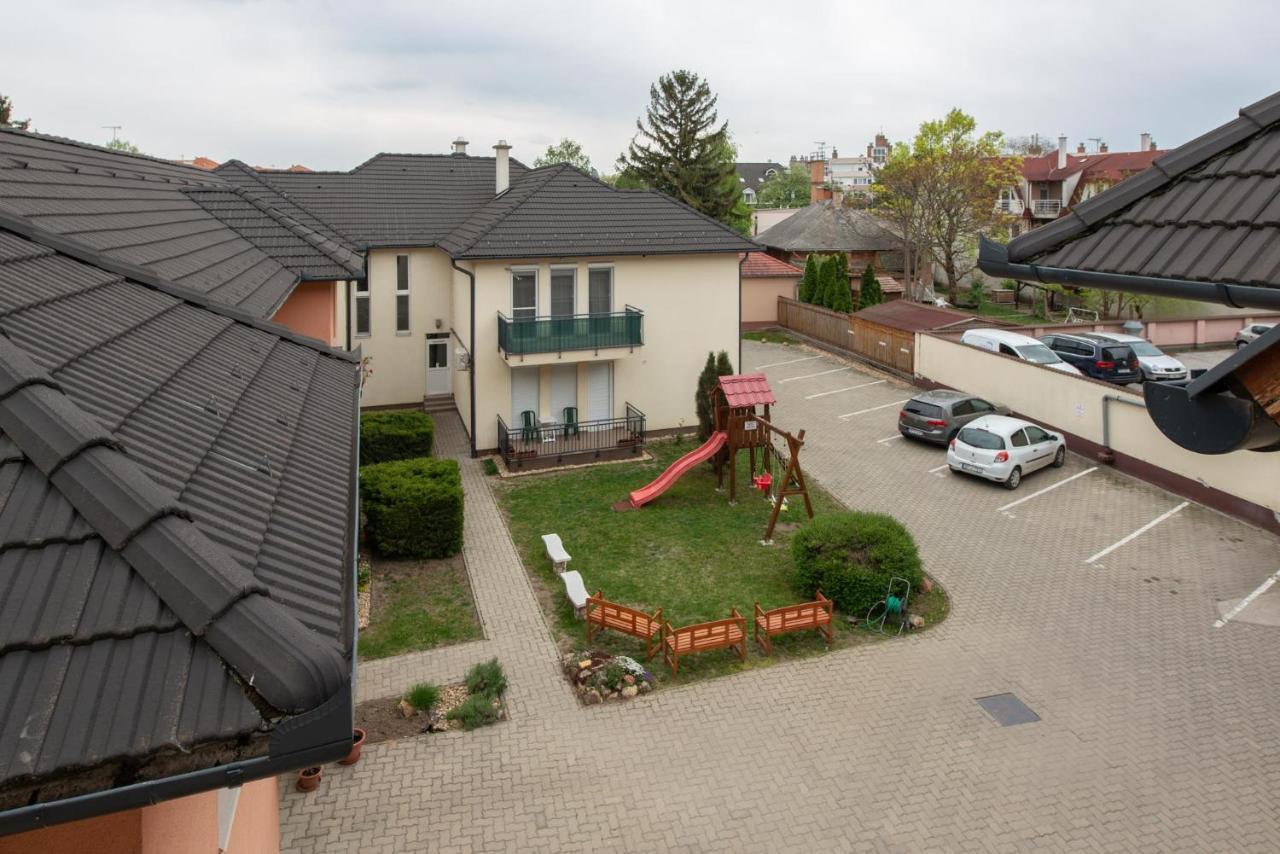 Greta Apartman Hajduszoboszlo Exterior foto